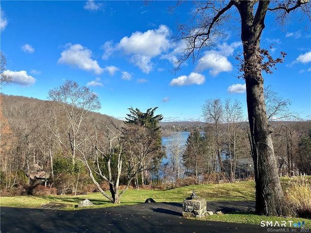41 Candlewood Drive, New Fairfield, CT 06812
