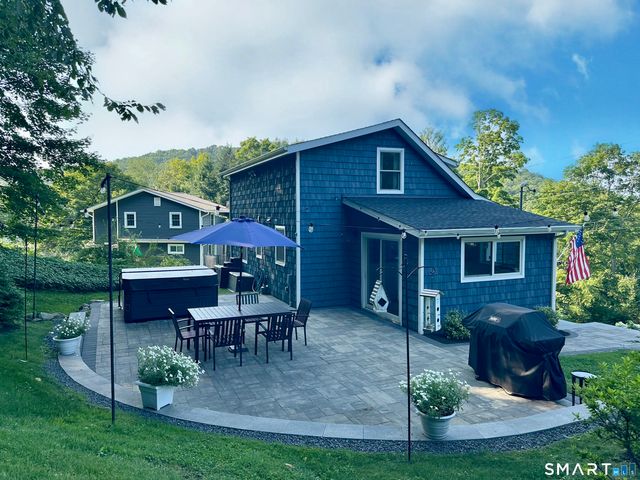 41 Candlewood Drive, New Fairfield, CT 06812
