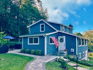 41 Candlewood Drive, New Fairfield, CT 06812