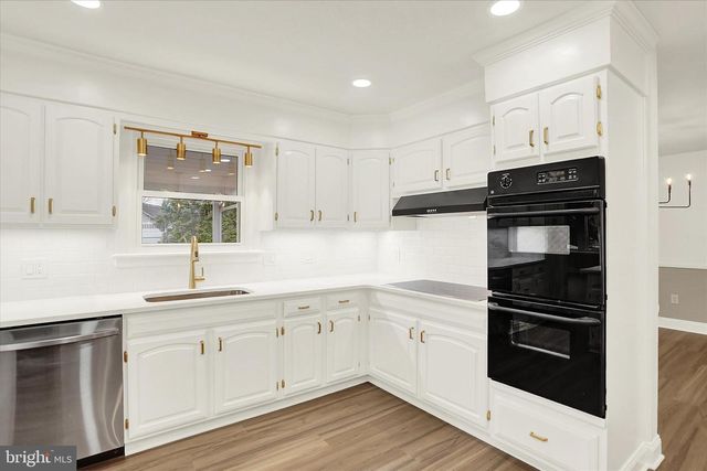 1612 ELBRIDGE RD, Harrisburg, PA 17112