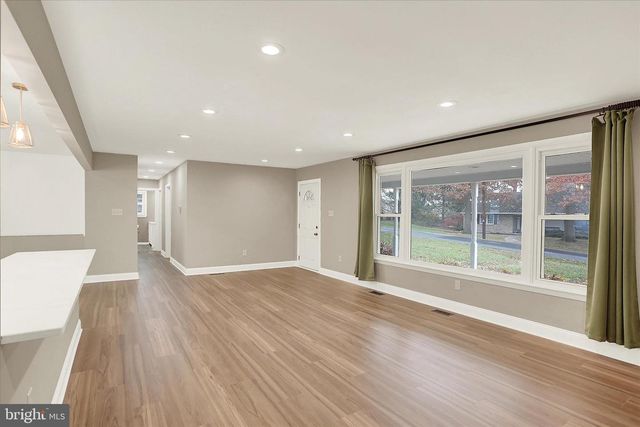 1612 ELBRIDGE RD, Harrisburg, PA 17112