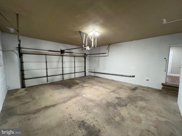 1612 ELBRIDGE RD, Harrisburg, PA 17112