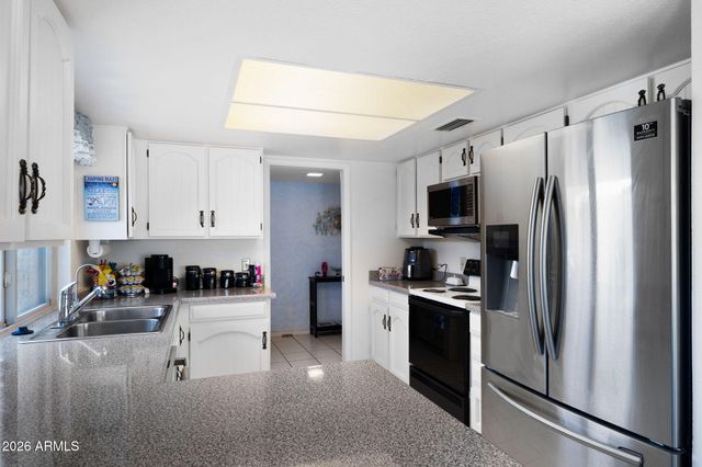 745 LEISURE WORLD --, Mesa, AZ 85206