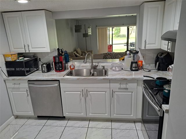 9708 SW 138th Ave 9708, Miami, FL 33186