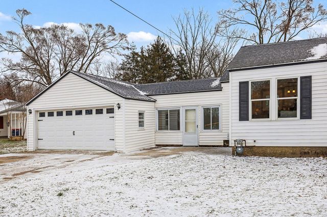 880 Paw Paw Drive, Holland, MI 49423