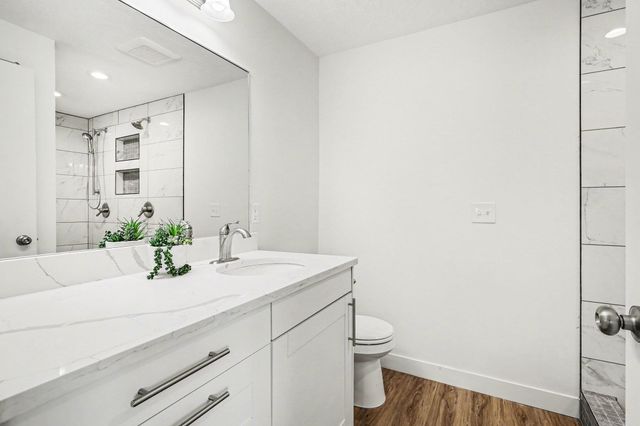 880 Paw Paw Drive, Holland, MI 49423