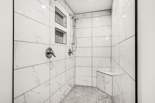 880 Paw Paw Drive, Holland, MI 49423