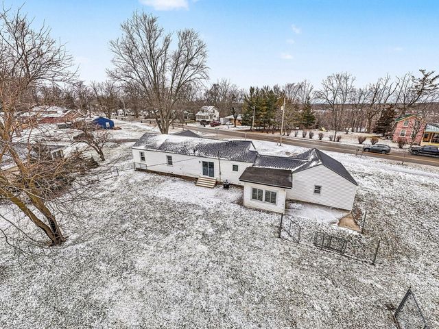 880 Paw Paw Drive, Holland, MI 49423