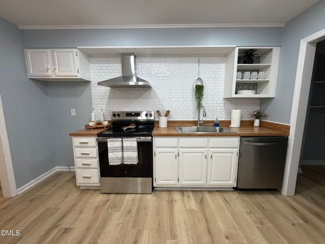 205 SW Maynard Road, Cary, NC 27511