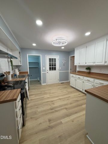 205 SW Maynard Road, Cary, NC 27511
