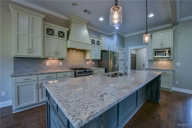 13837 Hemlock, Northport, AL 35475