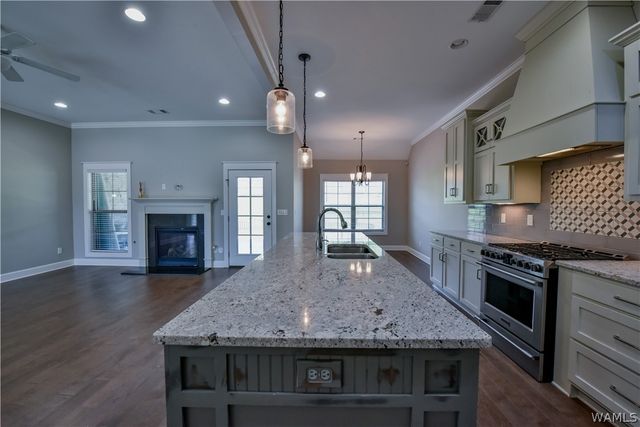 13837 Hemlock, Northport, AL 35475