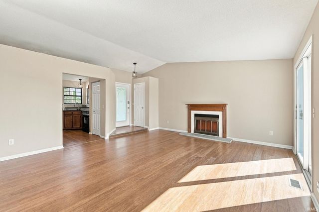 1910 E Dowling Street, Kendallville, IN 46755