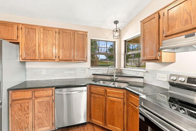 1910 E Dowling Street, Kendallville, IN 46755