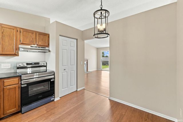 1910 E Dowling Street, Kendallville, IN 46755