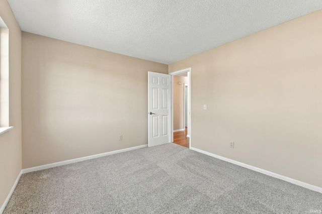 1910 E Dowling Street, Kendallville, IN 46755