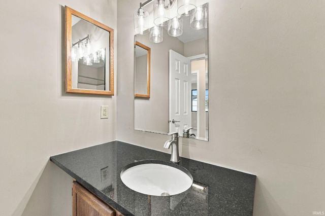 1910 E Dowling Street, Kendallville, IN 46755