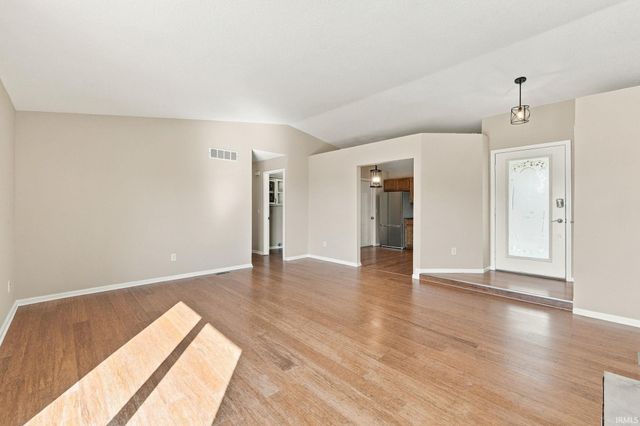1910 E Dowling Street, Kendallville, IN 46755