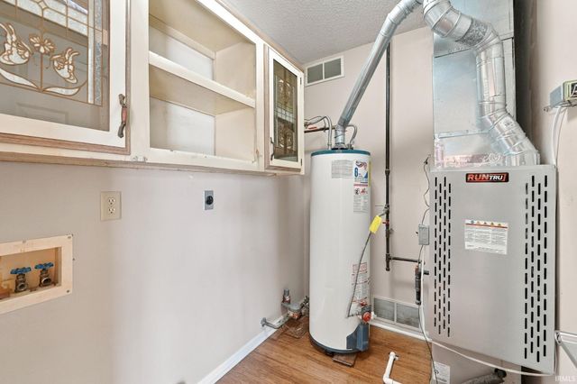 1910 E Dowling Street, Kendallville, IN 46755