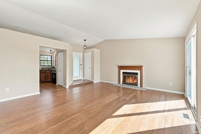 1910 E Dowling Street, Kendallville, IN 46755