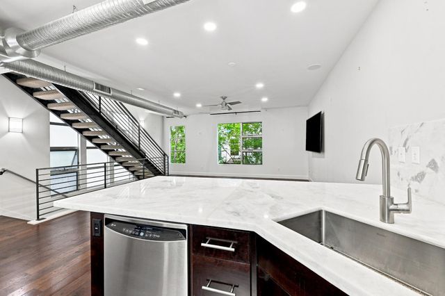 1725 E Socap Walk, Sacramento, CA 95811