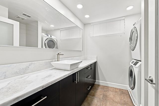 1725 E Socap Walk, Sacramento, CA 95811