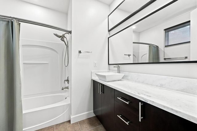1725 E Socap Walk, Sacramento, CA 95811