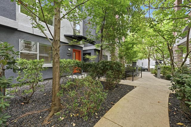 1725 E Socap Walk, Sacramento, CA 95811
