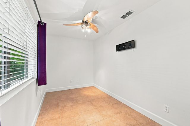 1725 E Socap Walk, Sacramento, CA 95811