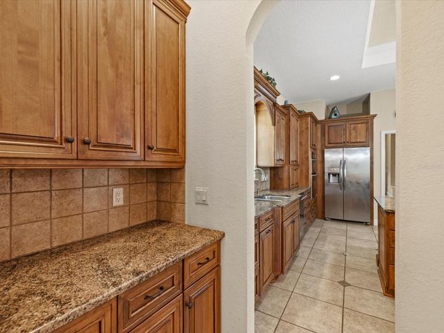 19617 EAGLE CREST DRIVE, Lutz, FL 33549
