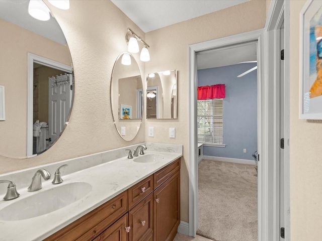 19617 EAGLE CREST DRIVE, Lutz, FL 33549