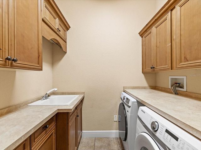 19617 EAGLE CREST DRIVE, Lutz, FL 33549