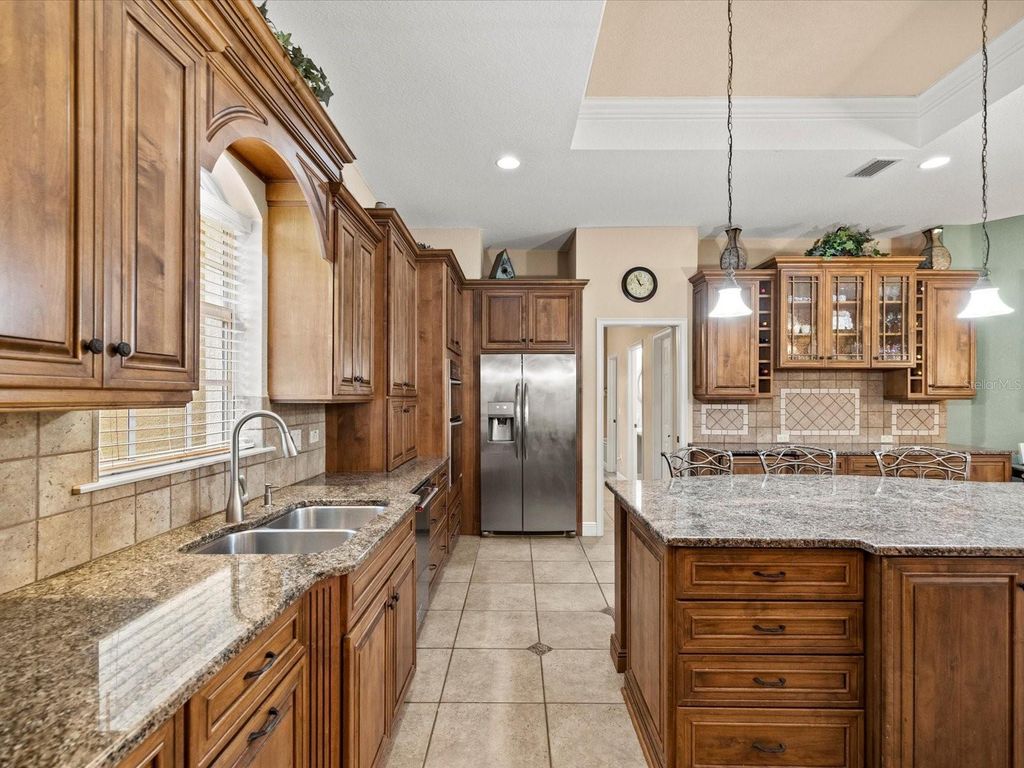 Image 21 of property listing at 19617 EAGLE CREST DRIVE, Lutz, FL 33549