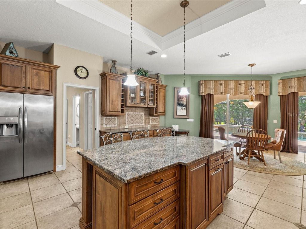 Image 23 of property listing at 19617 EAGLE CREST DRIVE, Lutz, FL 33549