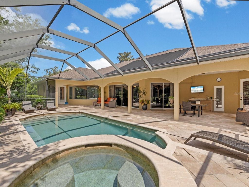 Image 45 of property listing at 19617 EAGLE CREST DRIVE, Lutz, FL 33549