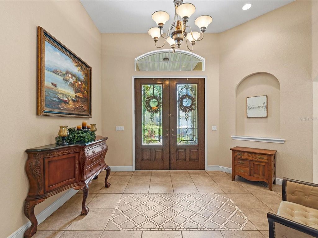 Image 8 of property listing at 19617 EAGLE CREST DRIVE, Lutz, FL 33549
