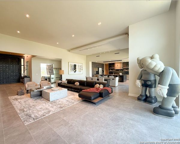 24108 Tres Arroyos, San Antonio, TX 78255