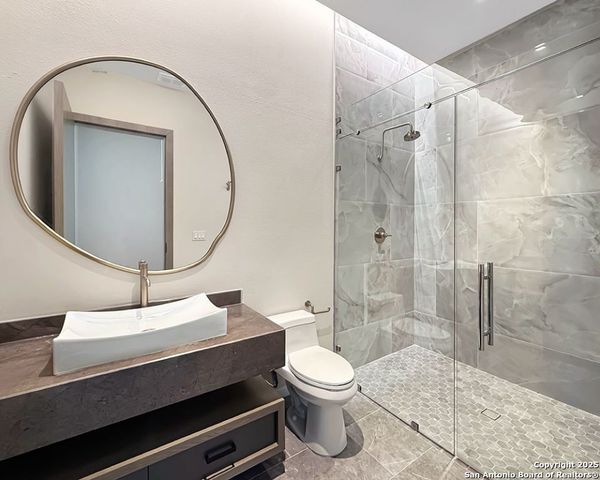 24108 Tres Arroyos, San Antonio, TX 78255