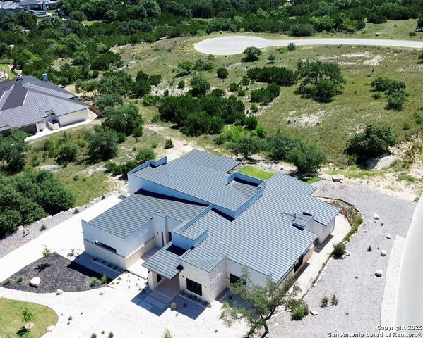 24108 Tres Arroyos, San Antonio, TX 78255