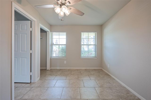 3911 Summerlin Court, Baytown, TX 77521