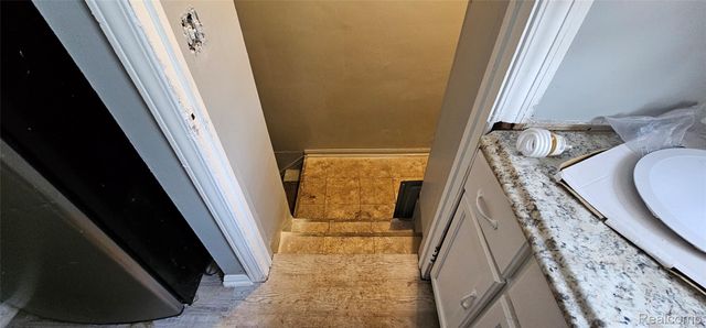 14290 Stansbury Street, Detroit, MI 48227