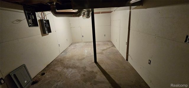 14290 Stansbury Street, Detroit, MI 48227