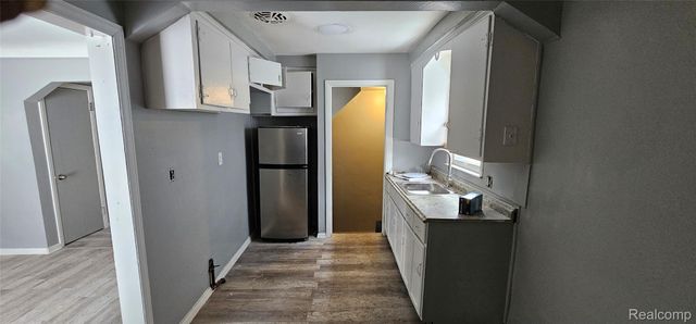 14290 Stansbury Street, Detroit, MI 48227