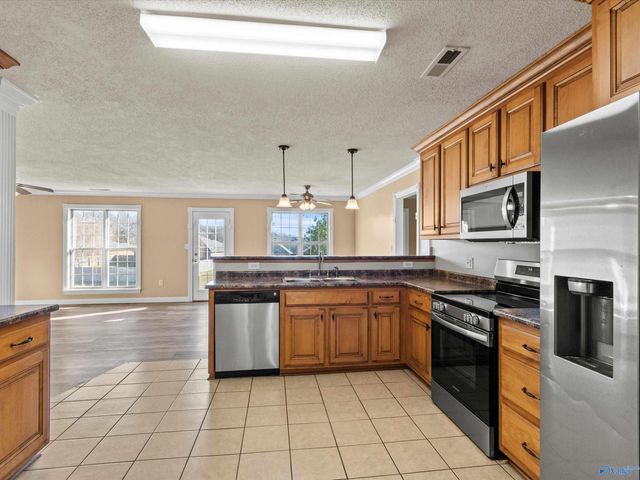 27889 Trotters Lane, Athens, AL 35613