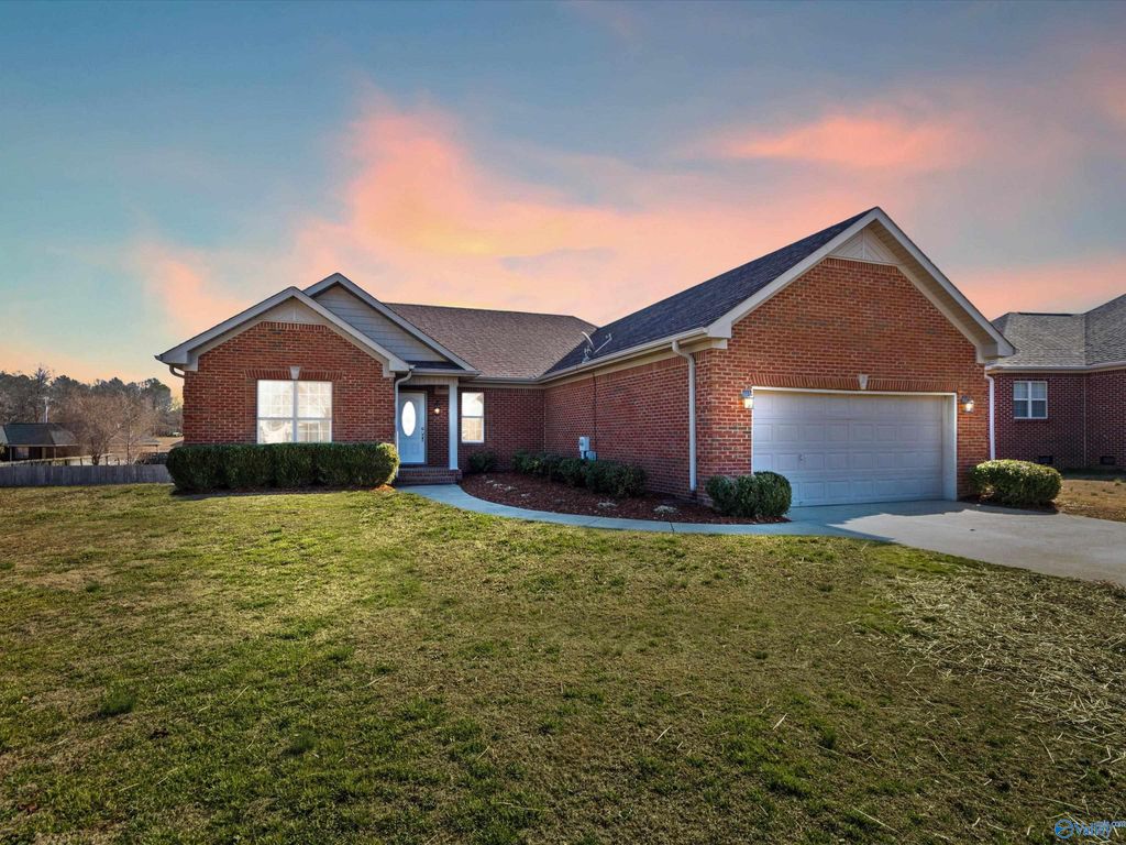 27889 Trotters Lane, Athens, AL 35613