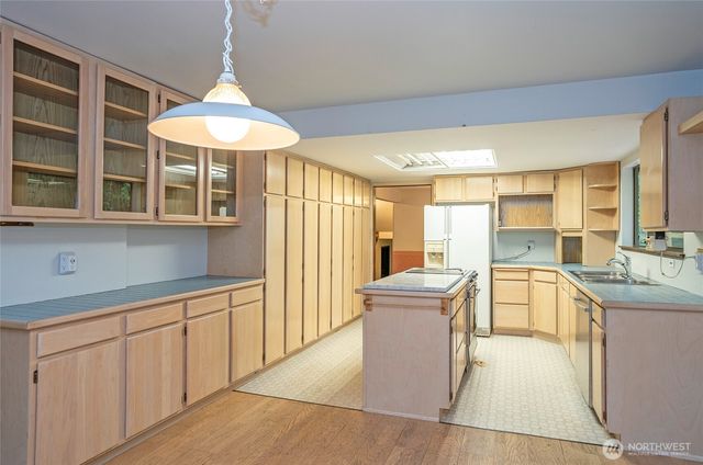 16035 266th Avenue SE, Issaquah, WA 98027