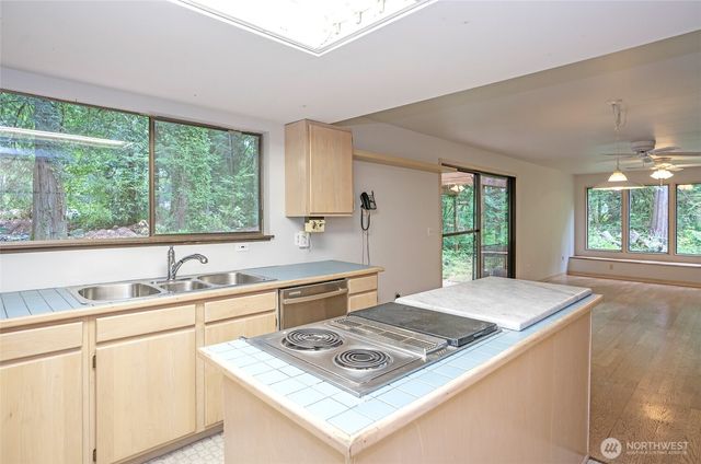 16035 266th Avenue SE, Issaquah, WA 98027