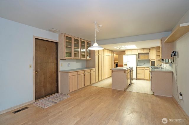 16035 266th Avenue SE, Issaquah, WA 98027