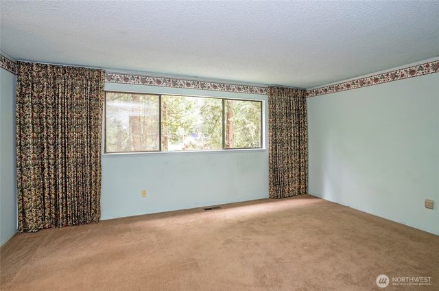 16035 266th Avenue SE, Issaquah, WA 98027