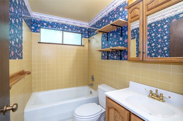 16035 266th Avenue SE, Issaquah, WA 98027